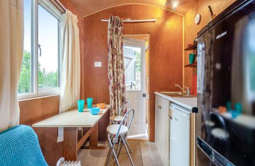 Abbess Roding House | Shepherds Hut