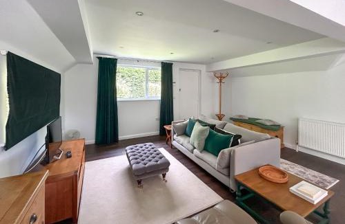 Horsham House | Shepherds Loft