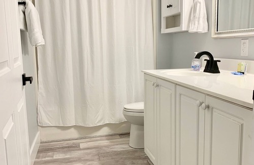 Downtown Wilmington Condo | Ship Faced Condo Riverwalk Downtown Historic Wilmington - Fantastic Location