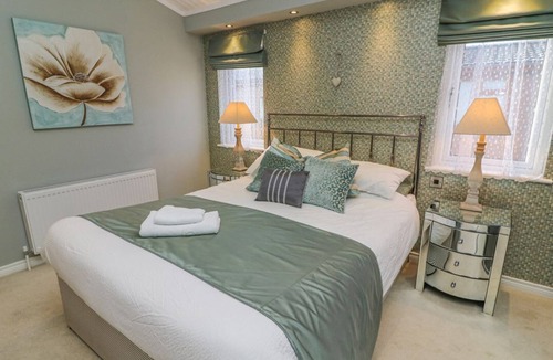 South Lakeland Leisure Village Cabin | Shore Beats Work, South Lakeland Leisure Village