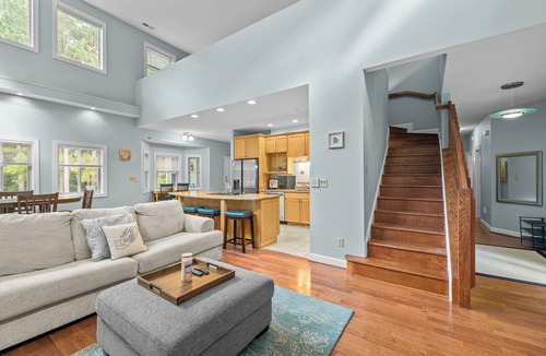 Wise House | Shore Thing Lake House w/Firepit and Lake Access on Lake Gaston!