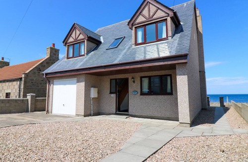 Rosehearty Cottage | Shoreline House