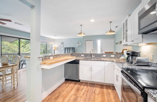 Hilton Head Island Condo | Short walk to Beach - Coligny - Celebration Park - steps to the the Pool!