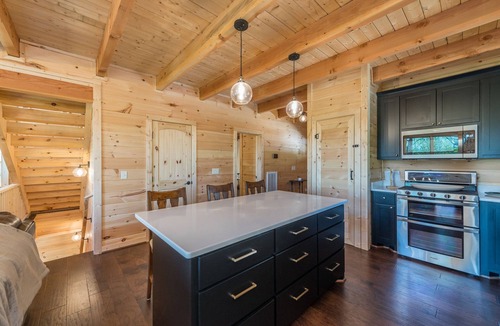 Morganton Cabin | Shortoff Mountain Retreat | Secluded Cabin with Access to Outdoor Activities