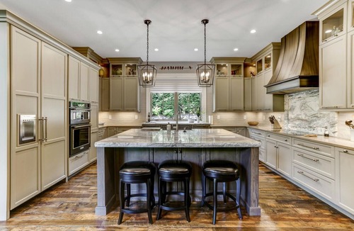 Highlands Cabin | Shortoff Mountain View | Luxury Home Minutes From Downtown With Great View Of Shortoff Mountain