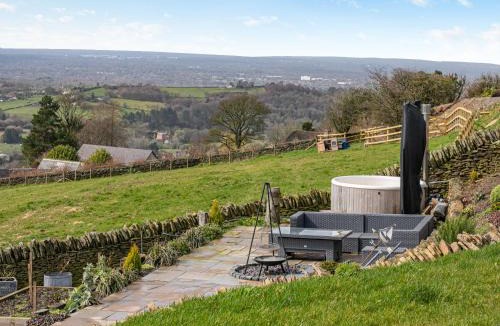 Little Hayfield House | Shutlingsloe