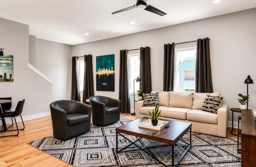 Nashville House | Side-by-Side Homes with Hot Tubs - Sleeps Over 20 Guests