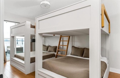 Nashville House | Side-by-Side Homes with Hot Tubs - Sleeps Over 20 Guests