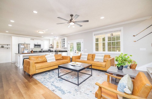 Southern Pines House | Simulator & Unbeatable Golf Experience On 2 Acres!