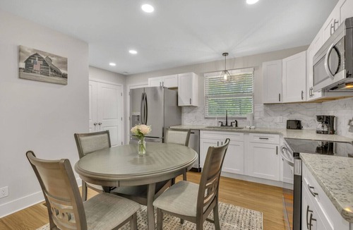 Hope Gardens House | Single Story Home Pet-Friendly w/Fenced-in Yard! 5 to Downtown
