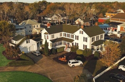 Historic Downtown Manteo House | Sir Walter Raleigh Hideaway GuestHouse w/Waterview