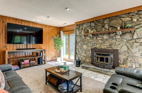 Valley Creek Run House | Ski, Hike and Fish Mtn-View Maggie Valley Retreat