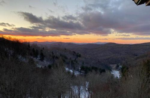Wolf Laurel House | Ski View Cabin179 Sarvis