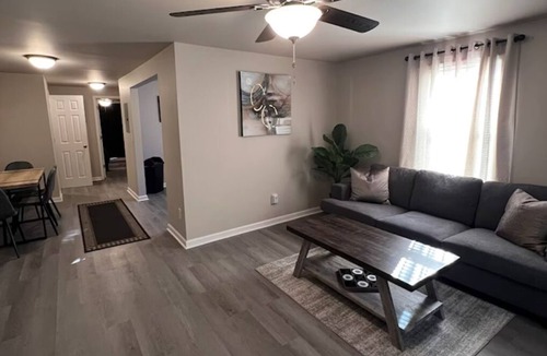 Rockingham Apartment | Skipper 1: Cozy 1-bedroom apartment with AC, WiFi in fabulous Rockingham