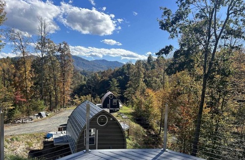 Bakersville House | Sky Blue - Romantic, hot tub, campfire