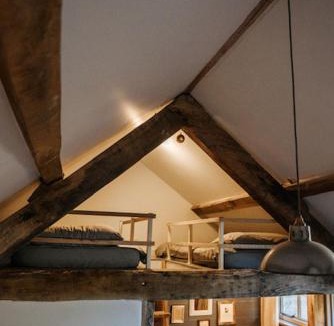 Wareham Apartment | Sky Cabin. Cosy Forest Log Cabin 3 night minimum