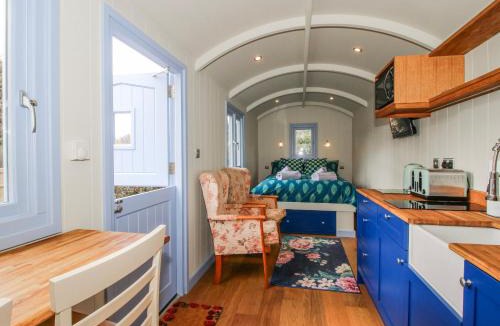 Knowbury House | Skye