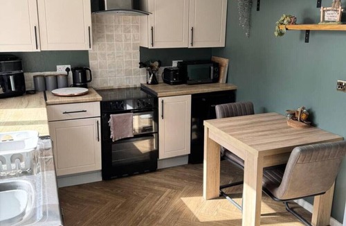 Exeter House | Skye Terrace, cosy 2 bed close to the city centre.