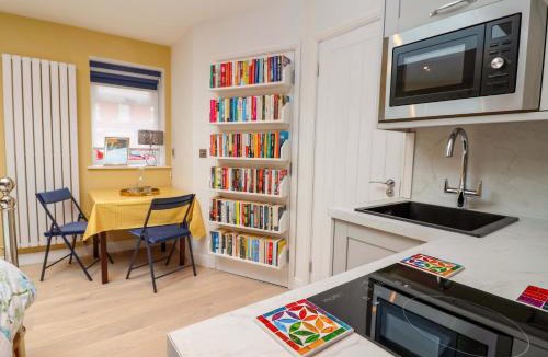 Hoole House | Skylights