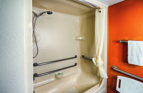 Pine Forest Hotel | Sleep Inn & Suites Spring Lake - Fayetteville near Fort Bragg