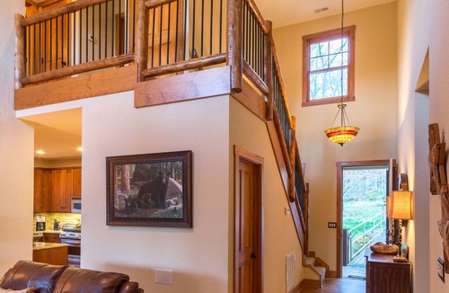 Bear Lake Reserve House | Sleep To The Sounds of Kiesse Creek - Best Location!