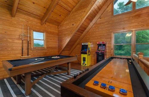 Arden House | Sleeps 20 Sport Court Pool Hot Tub Playground