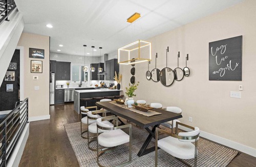 Buena Vista House | Sleeps 24 | Rooftop Decks Downtown Views