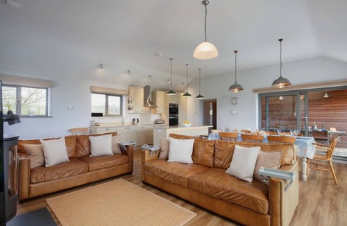 Bantham House | Sloopside - Bantham South Devon, perfect central village location close to beach