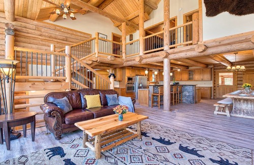 Sylva Cabin | Slps 24;12m town;7acre; huge yard; theatre+gmroom!