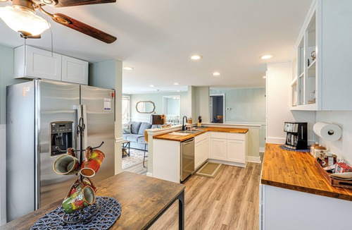 Burgaw House | Small-Town Charm & Local Dining: Home in Burgaw!