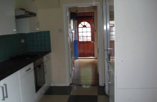 Stratford Bed & Breakfast | Smart King Size Double Room For 4 Guests