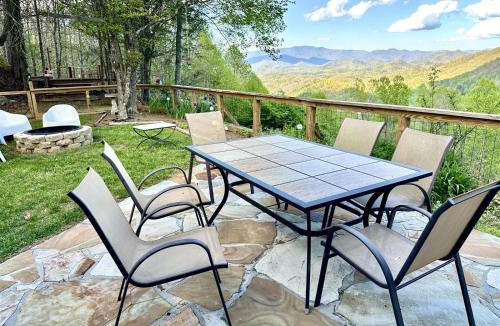 Bryson City House | Smokey Vista Lodge