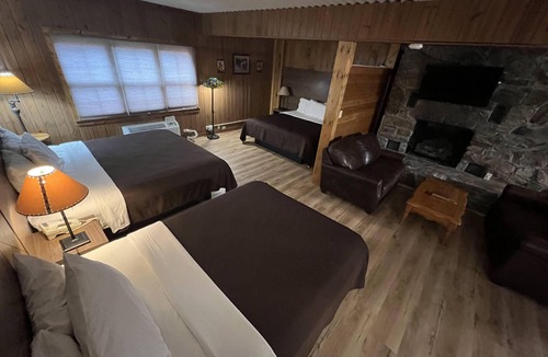 Maggie Valley Cabin | Smoky Falls Lodge