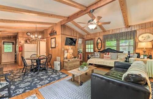 Franklin House | Smoky Mountain Cottage with Lanai and Mtn Views