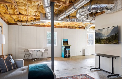 Bryson City House | Smoky Mountain Retreat w/Hot Tub/Fireplace/View