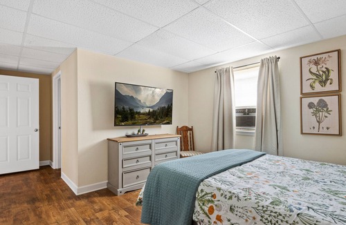 Bryson City House | Smoky Mountain Retreat w/Hot Tub/Fireplace/View