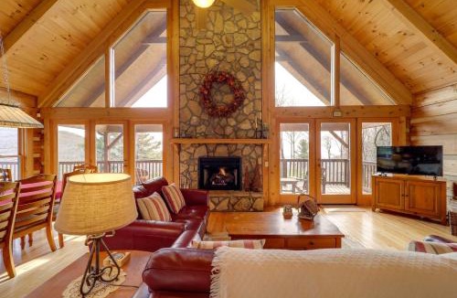 Deep Gap House | Smoky Mountain Vacation Rental with Large Deck!