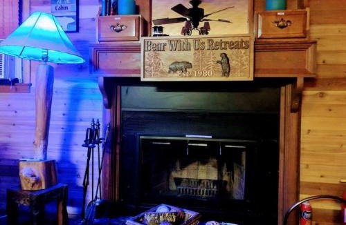 Whittier Villa | Smoky Mountain Views Cabins
