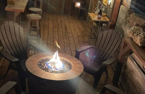 Franklin Cabin | Smoky mountains secluded cabin retreat in Franklin !