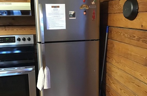 Bryson City Cabin | Smoky Mt. Views - Hot Tub - Easy Access Cabin - Private - Dog Friendly - Fenced