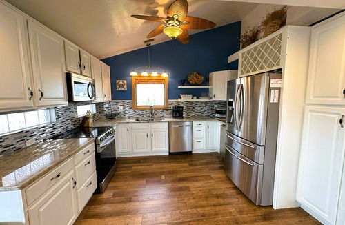 Nags Head House | SN10212-Remarkable with private pool, observation room, 4 BRs and pool table.