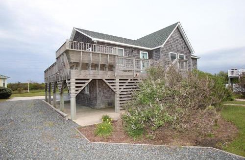 South Nags Head House | SN8602 - Whalebone Watch