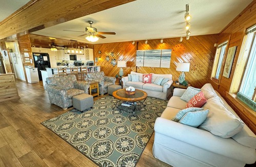 South Nags Head House | SN9615- Oceanfront Duplex Beauty! With 4 Bedrooms, Direct Beach Access, Wifi!