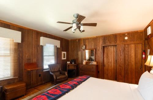Robbinsville Hotel | Snowbird Mountain Lodge - All-Inclusive Adventure