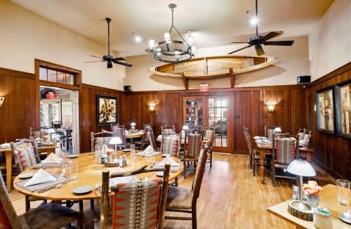 Robbinsville Hotel | Snowbird Mountain Lodge - All-Inclusive Adventure