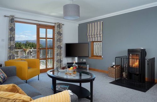 Aviemore House | Snowmass Lodge - Aviemore family lodge with hot tub