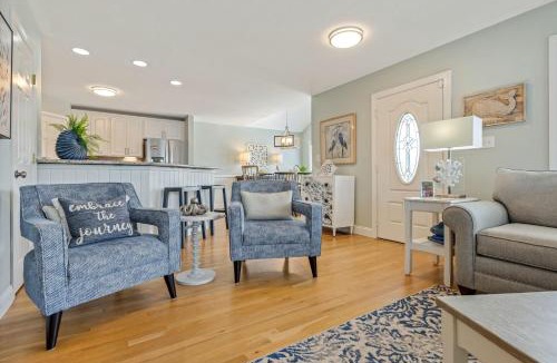 Colington House | Sojourn Family home with Country Club Access 5 Bedrooms Sleeps 12