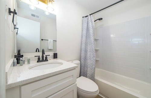 East Ocean View Apartment | Sojourn's Harborage # 5