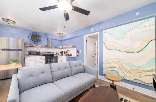 East Ocean View Apartment | Sojourn's Harborage | Pet-Friendly