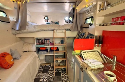 Fishbourne Apartment | Solar Powered Hideaway converted horse box refurbished May 2026